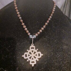 Sterling Silver and Peacock Pearls Necklace